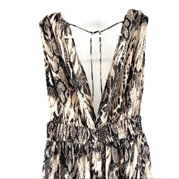Elegant Snake Print Maxi Dress - Picture 2 of 5